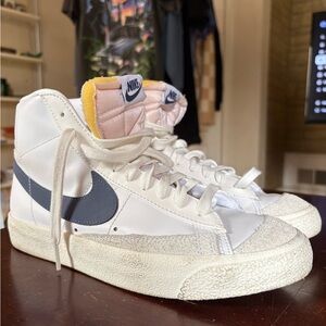 Nike Blazer Mid ‘77